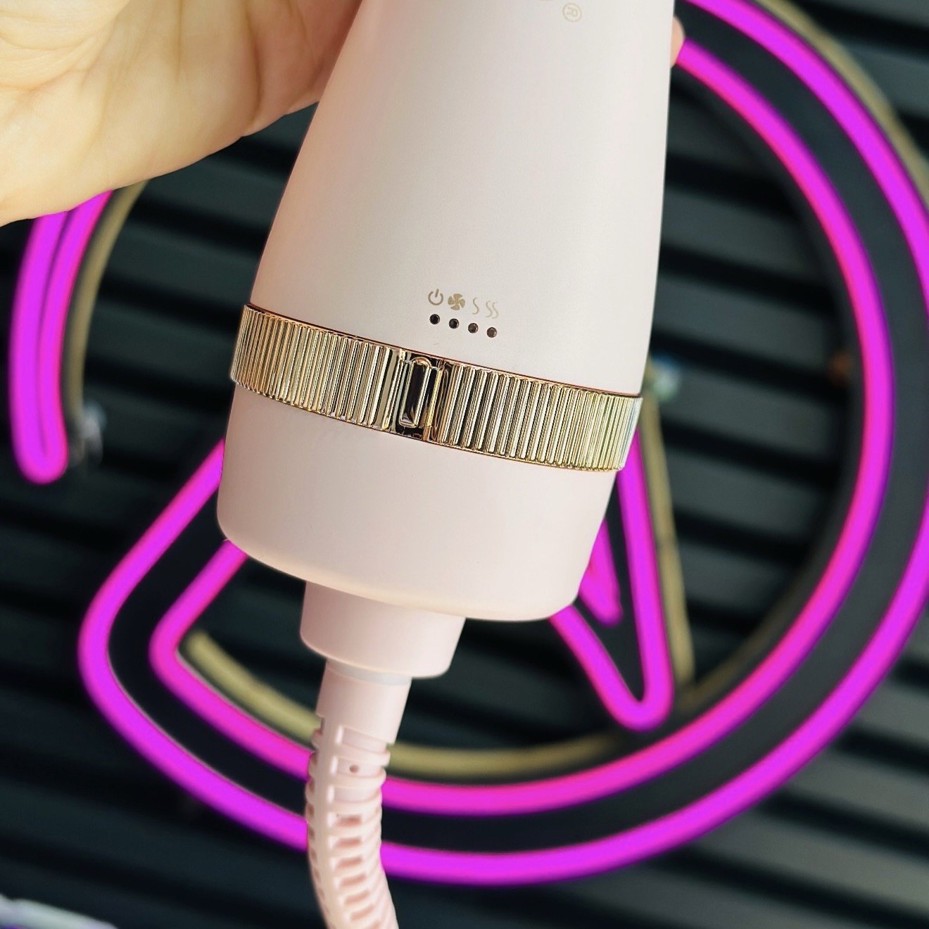 La nouvelle Brosse ENZO🇮🇹 one step 1500w PRO blo-out styler en-6209 - الصورة 6